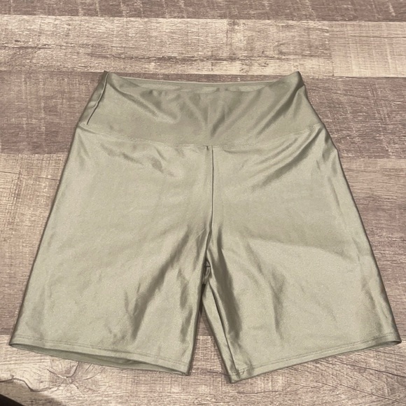 Biker short - Picture 1 of 3